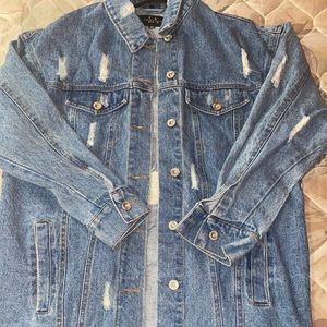oversized ripped jean jacket !